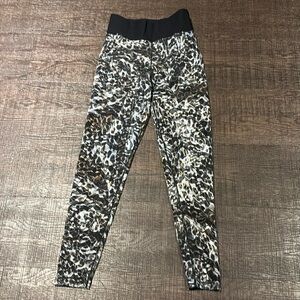 Ultracor lace leggings size S